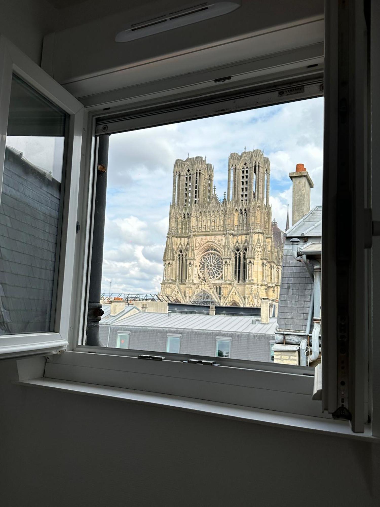 Faro, Vue Sur La Cathedrale Apartment Reims Luaran gambar